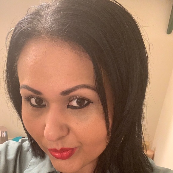 Meet your Posher, Mayra - Picture 3 of 3